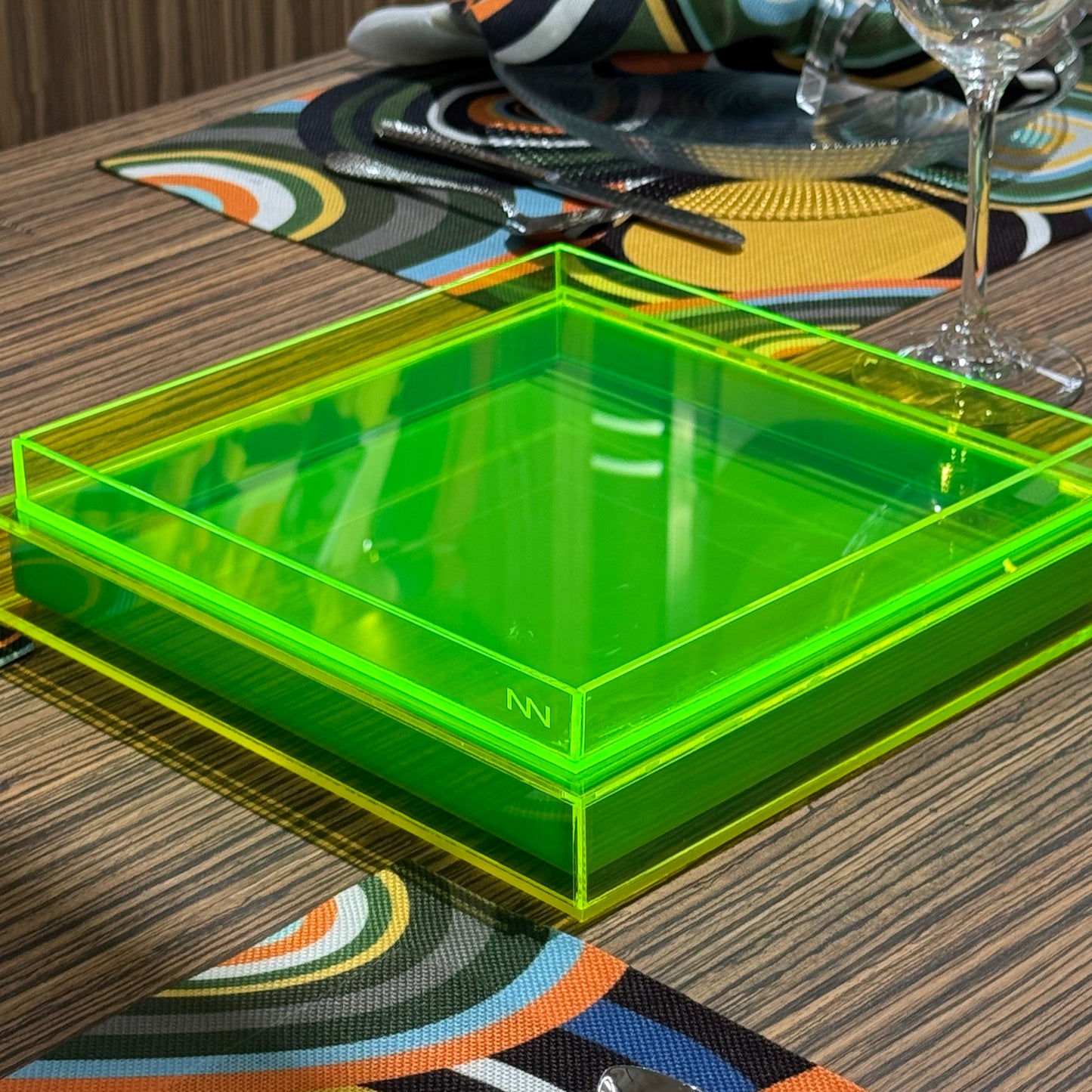 BOX-TRAY
