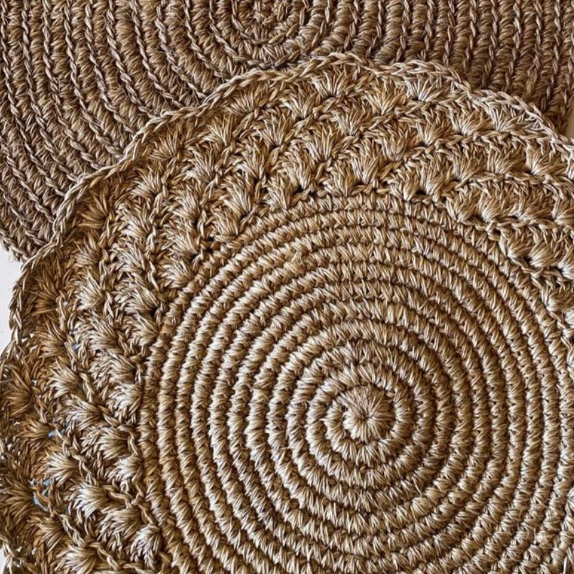 INDIVIDUAL REDONDO CROCHET PALMA DE IRACA